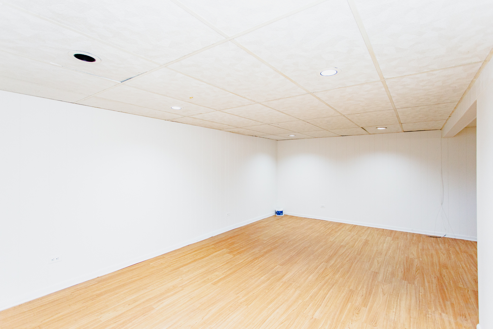 1503 Executive Lane Glenview, IL 60026 - Photo 27 of 40 a view of empty room