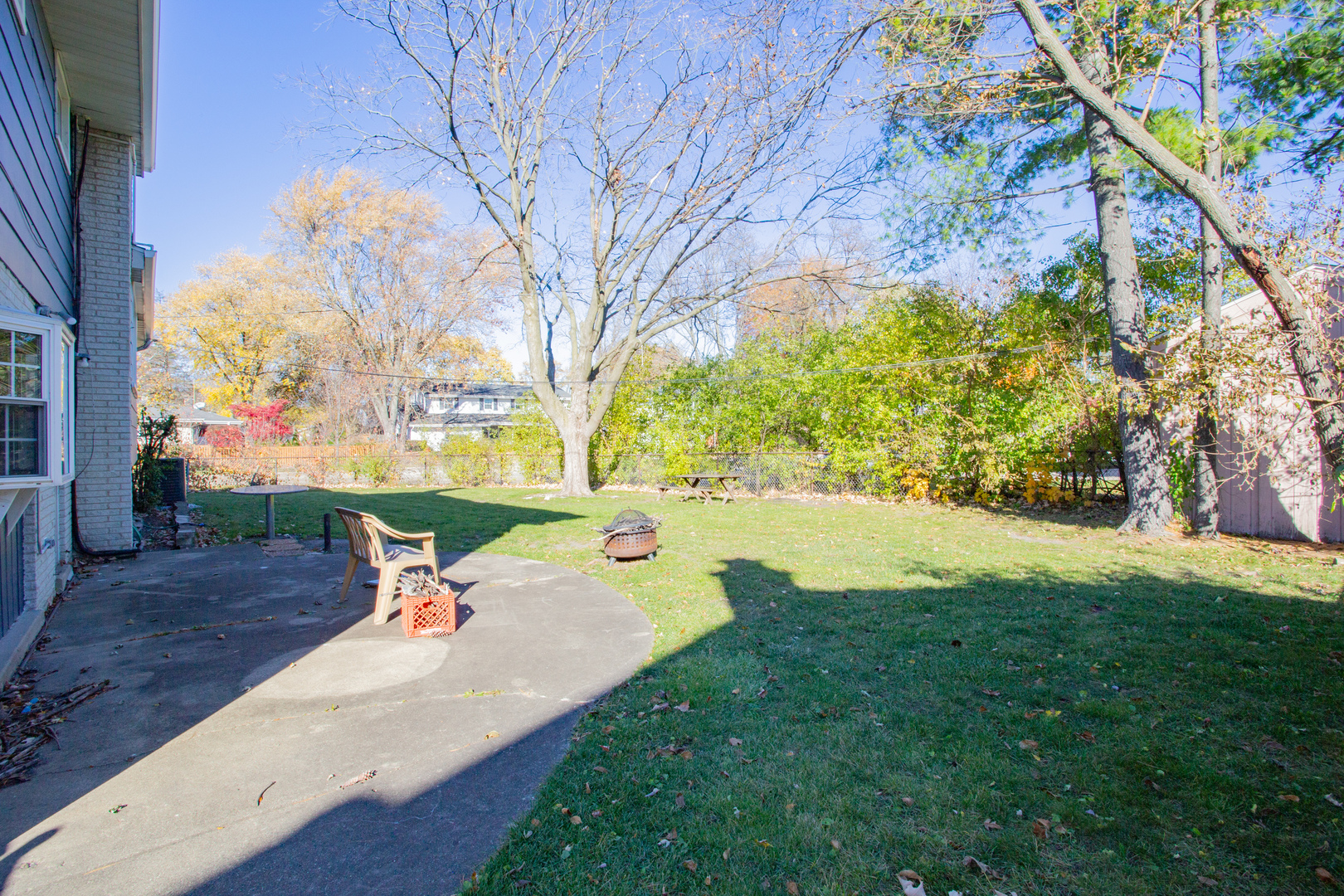 1503 Executive Lane Glenview, IL 60026 - Photo 5 of 40 a park with large trees and a yard