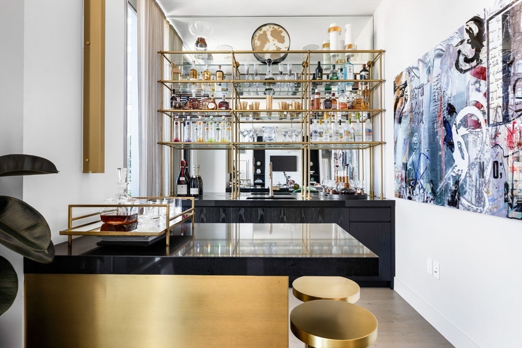 40 Traveler Street, Unit PH10 Boston, MA 02118 - Photo 19 of 42