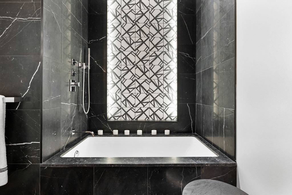 40 Traveler Street, Unit PH10 Boston, MA 02118 - Photo 33 of 42