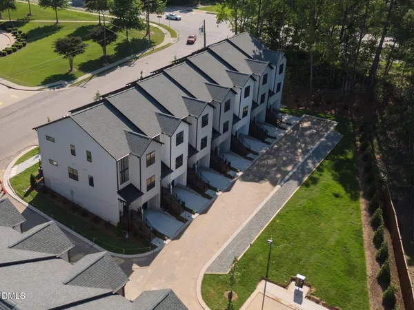 $520,000 | 1511 Core Pointe Court, Raleigh, NC 27603