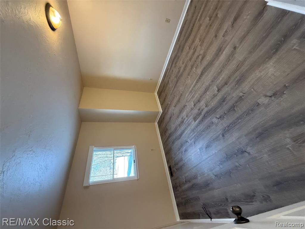 2193 North Milford Road Highland, MI 48357 - Photo 8 of 14