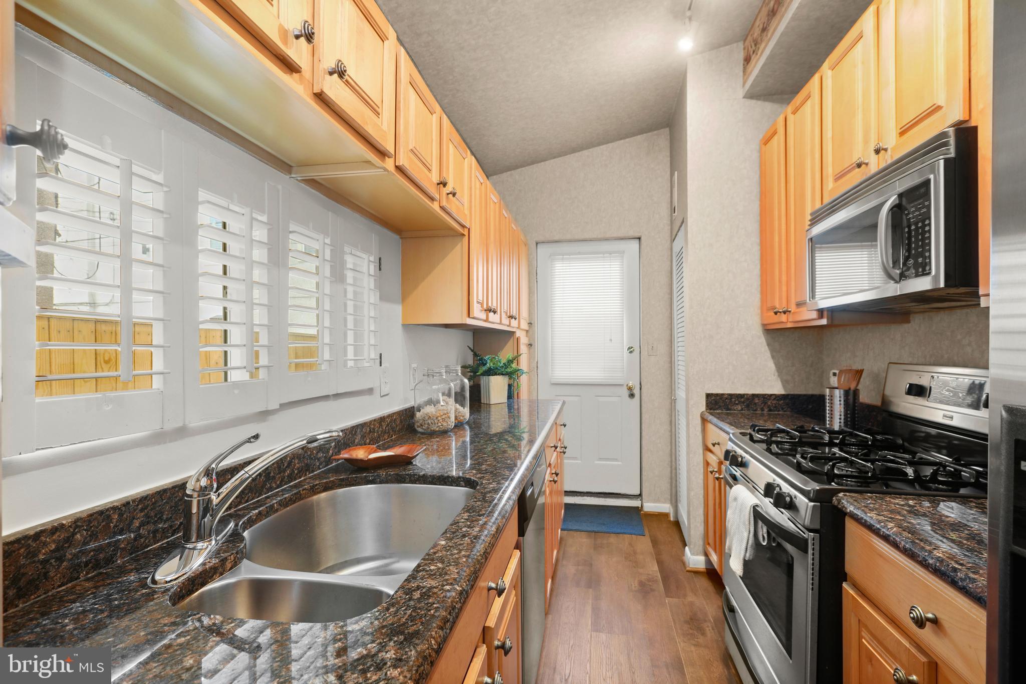 2828 O Donnell Street Baltimore, MD 21224 - Photo 15 of 38