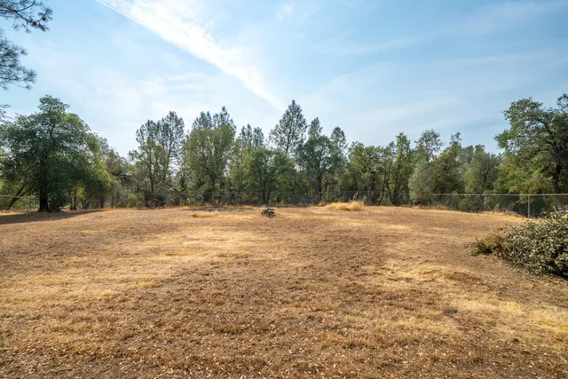 a view of large outdoor space with green space