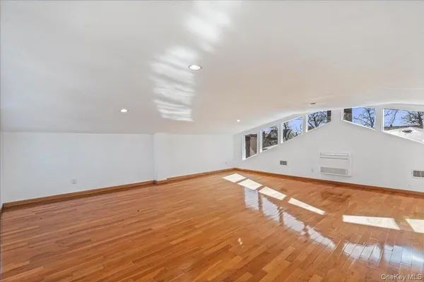 $1,499,000 | 157-40 9th Avenue | Beechhurst