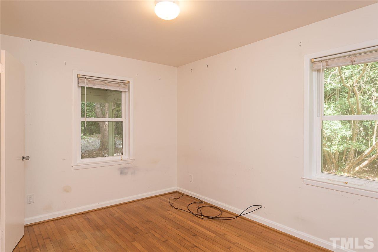 1632 Crump Road Raleigh, NC 27606 - Photo 12 of 25 Gallery Image 12