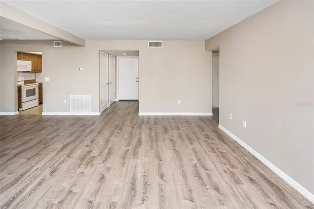 $1,895 | 5838 Peregrine Avenue, Unit E03, Orlando, FL 32819