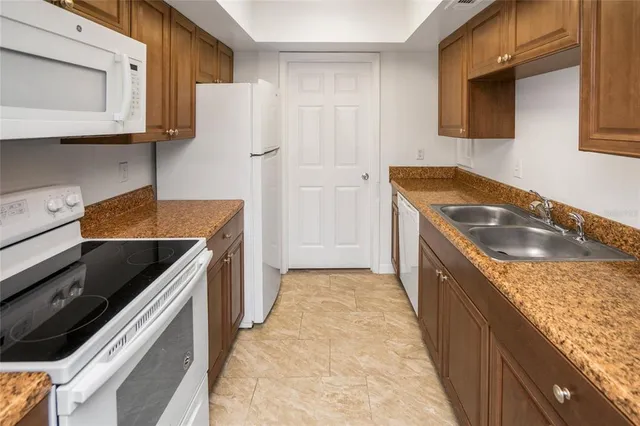 $1,895 | 5838 Peregrine Avenue, Unit E03, Orlando, FL 32819