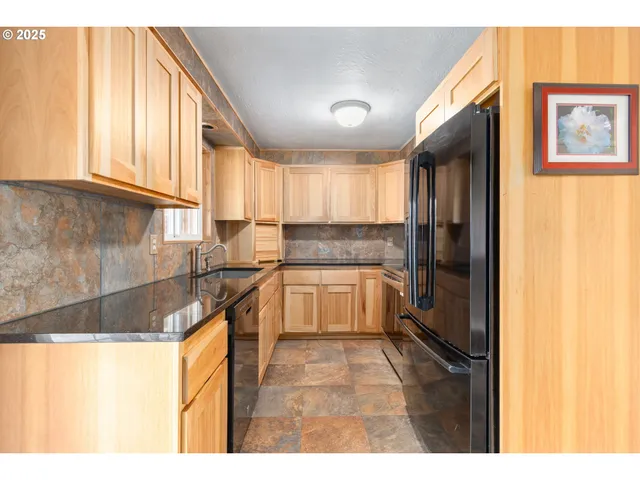 $470,000 | 1310 West Quinalt Street, Springfield, OR 97477