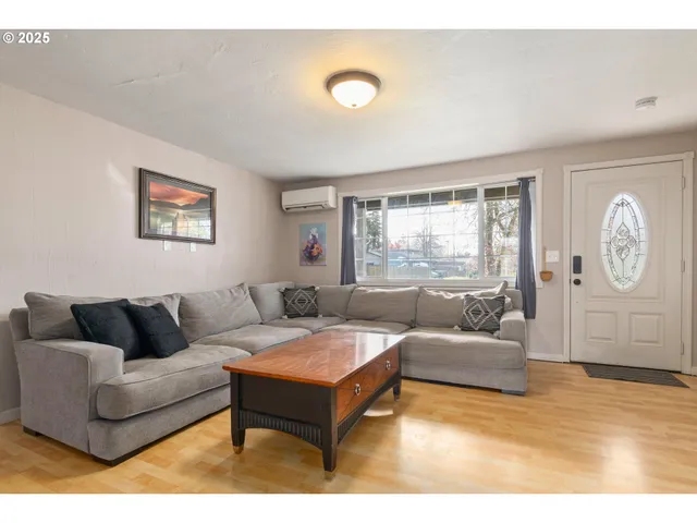 $470,000 | 1310 West Quinalt Street, Springfield, OR 97477