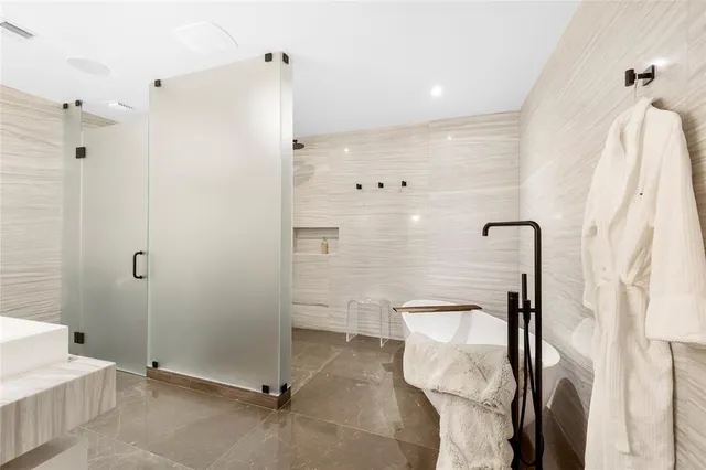 $4,750,000 | 2200 North Ocean Boulevard, Unit S903, Fort Lauderdale, FL 33305