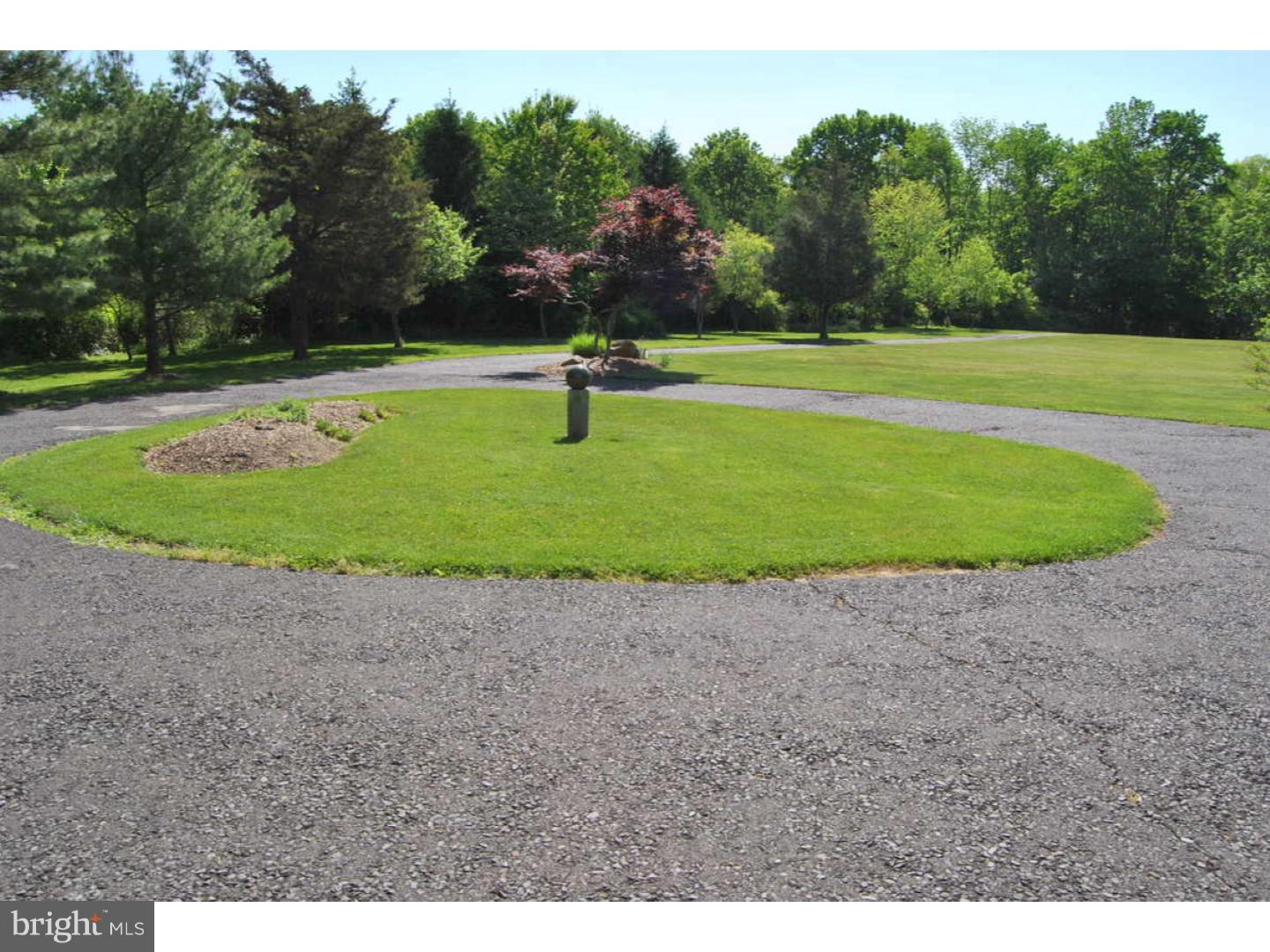2680 Meetinghouse Road Jamison, PA 18929 - Photo 19 of 25 Driveway