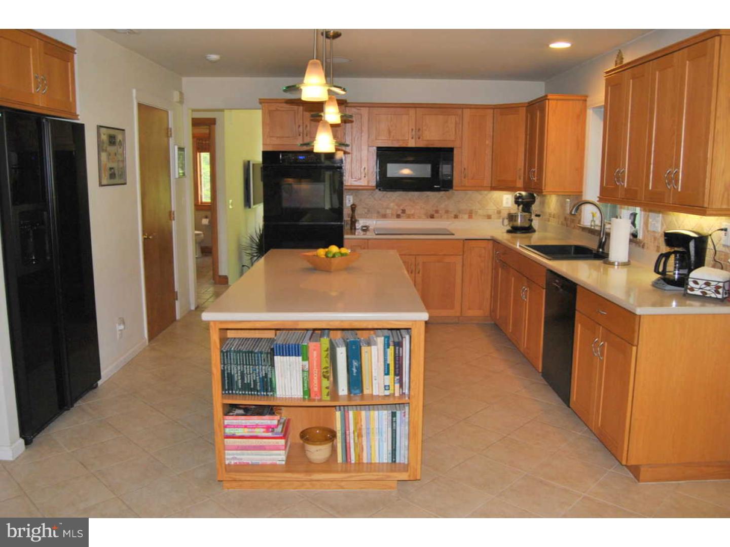 2680 Meetinghouse Road Jamison, PA 18929 - Photo 8 of 25 Kitchen