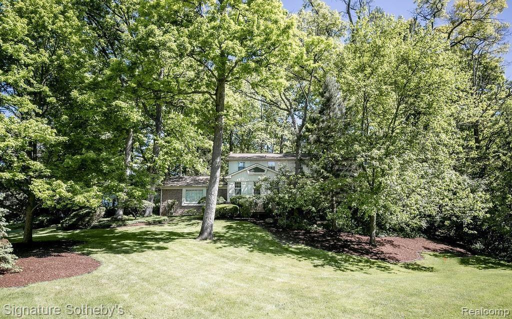 900 Sandhurst Road Bloomfield Hills, MI 48302 - Photo 30 of 37 26.JPG