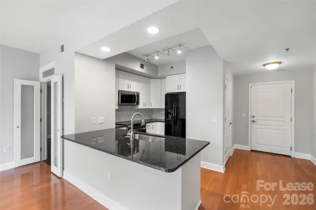 $2,200 | 1320 Fillmore Avenue, Unit 400, Charlotte, NC 28203