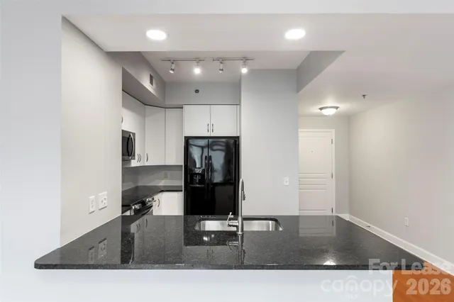 $2,200 | 1320 Fillmore Avenue, Unit 400, Charlotte, NC 28203