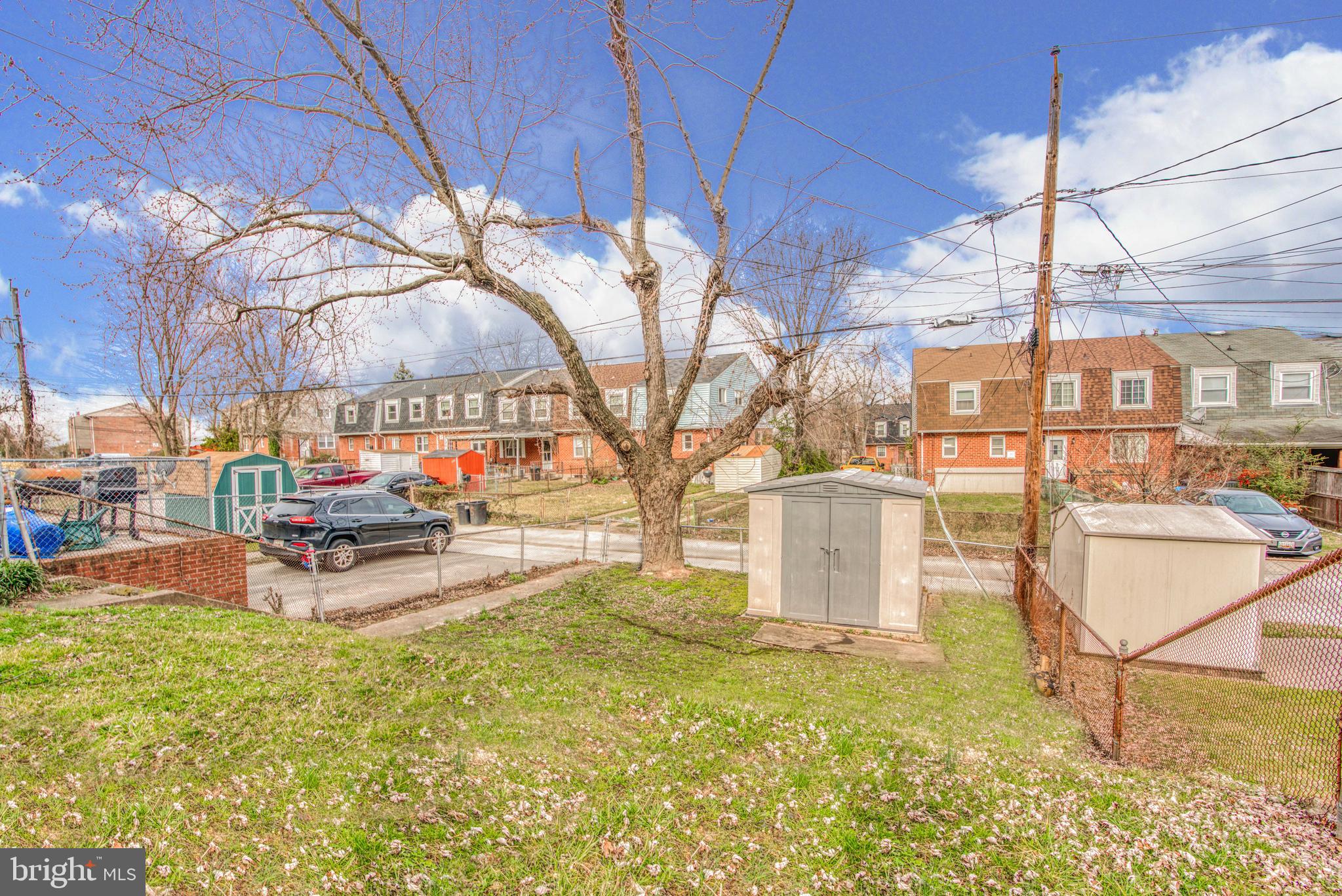 5638 Arnhem Road Baltimore, MD 21206 - Photo 30 of 31 Large Fenced-In Yard