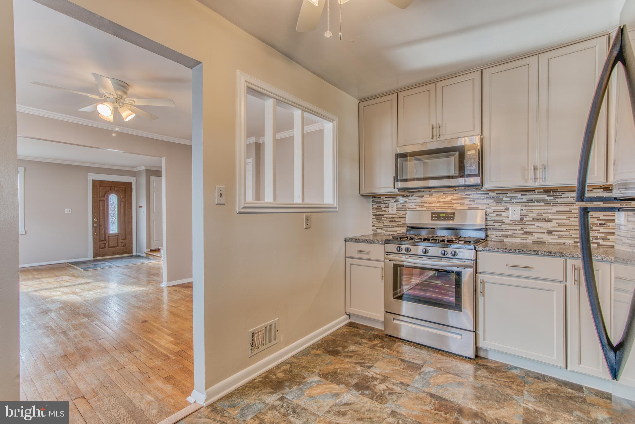 5638 Arnhem Road Baltimore, MD 21206 - Photo 9 of 31 Kitchen