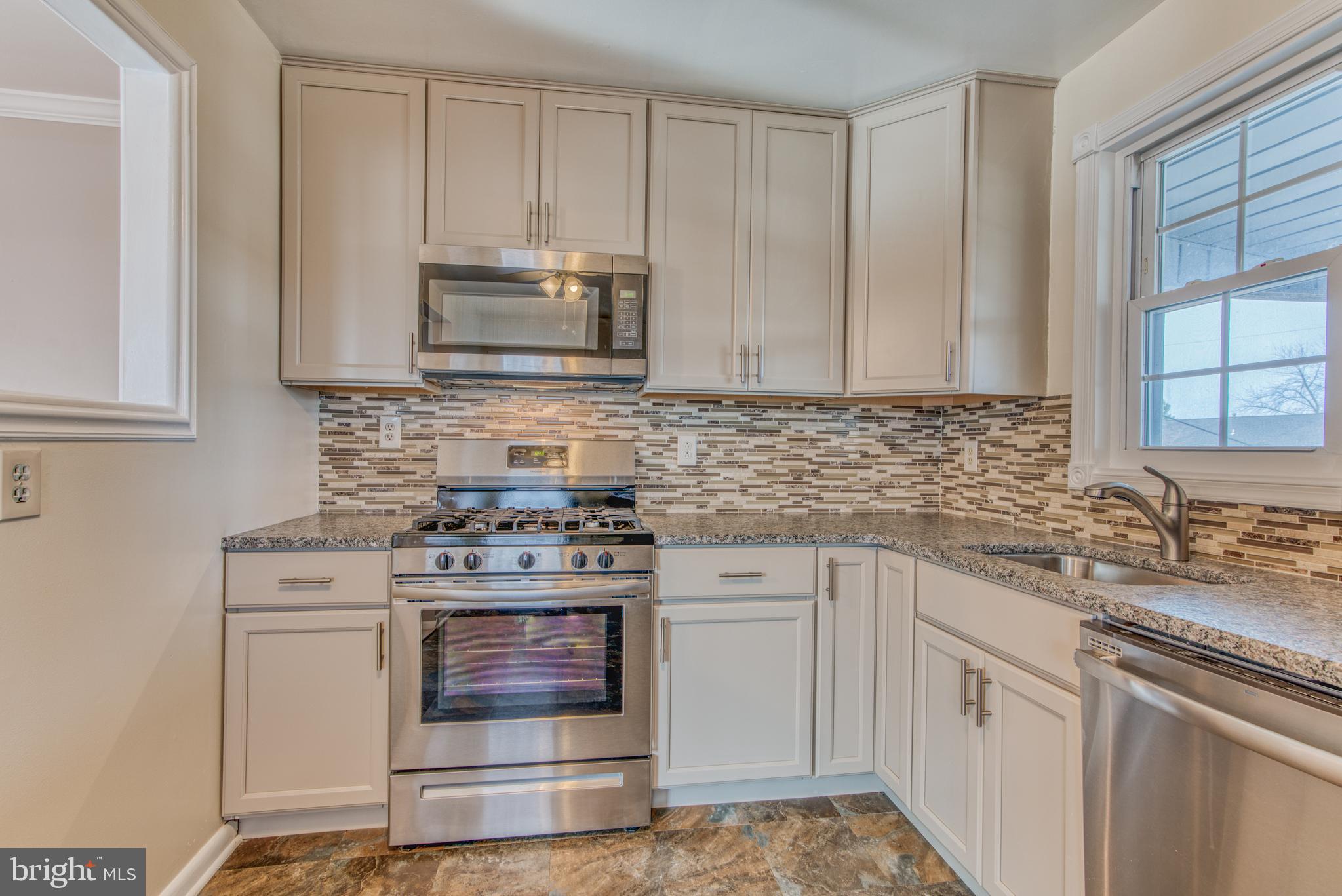 5638 Arnhem Road Baltimore, MD 21206 - Photo 10 of 31 Kitchen