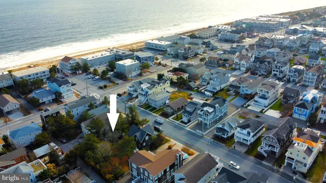 $2,295,000 | 107 1st Street, Bethany Beach, DE 19930