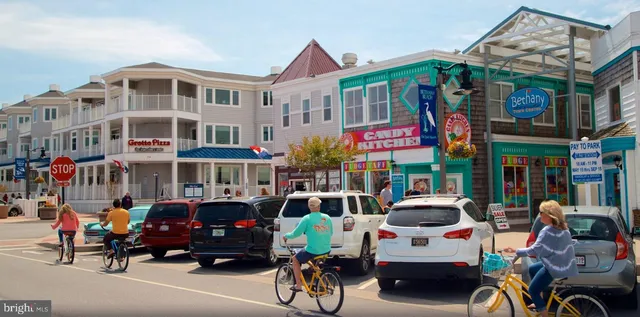 $2,295,000 | 107 1st Street, Bethany Beach, DE 19930