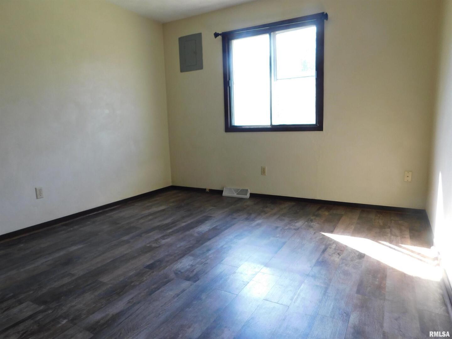 737 9th Street Colona, IL 61241 - Photo 11 of 17 Gallery Image 11