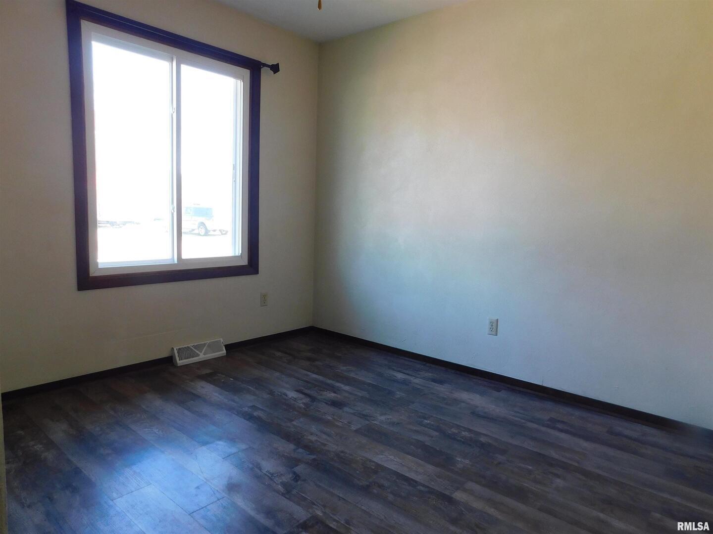 737 9th Street Colona, IL 61241 - Photo 12 of 17 Gallery Image 12