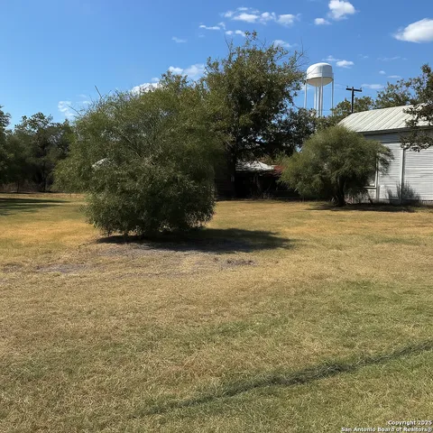 $50,000 | 11619 Castro Avenue, LaCoste, TX 78039