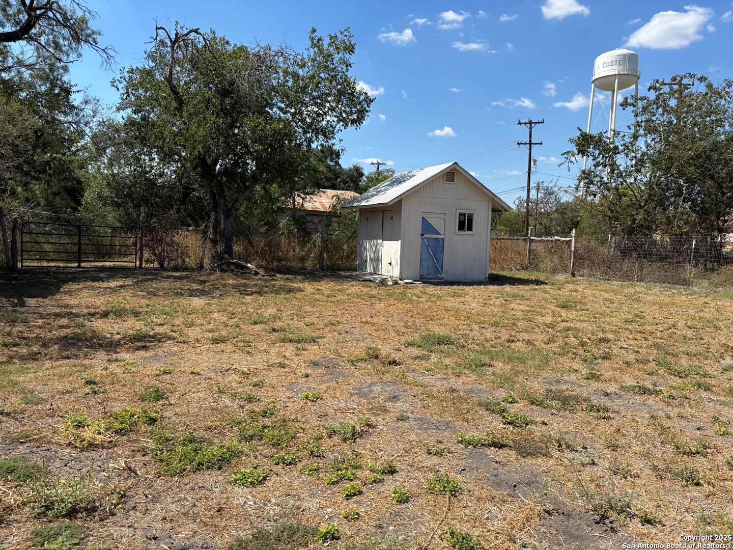 11619 Castro Avenue LaCoste, TX 78039 - Photo 8 of 9