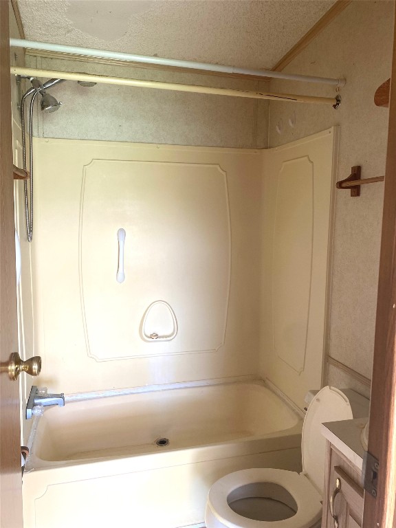 125 Kellar Road, Unit 1 Smithville, TX 78957 - Photo 11 of 18 a bathroom with a tub and a shower