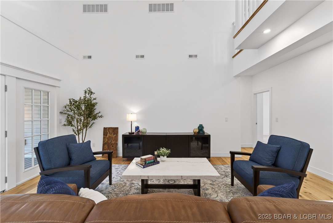 109 Allen Road Eldon, MO 65026 - Photo 14 of 58 Living room