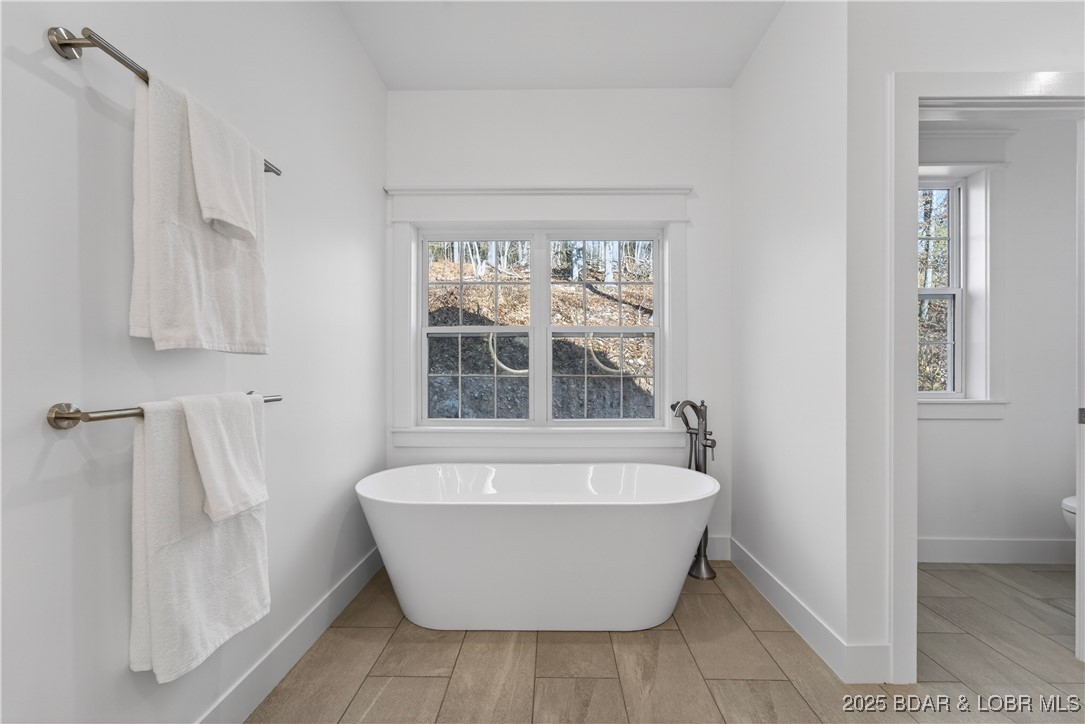 109 Allen Road Eldon, MO 65026 - Photo 30 of 58 Master Bath Soaker Tub