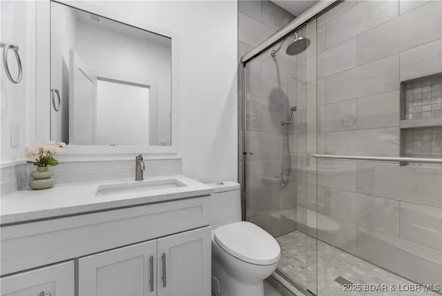 $799,000 | 109 Allen Road, Eldon, MO 65026