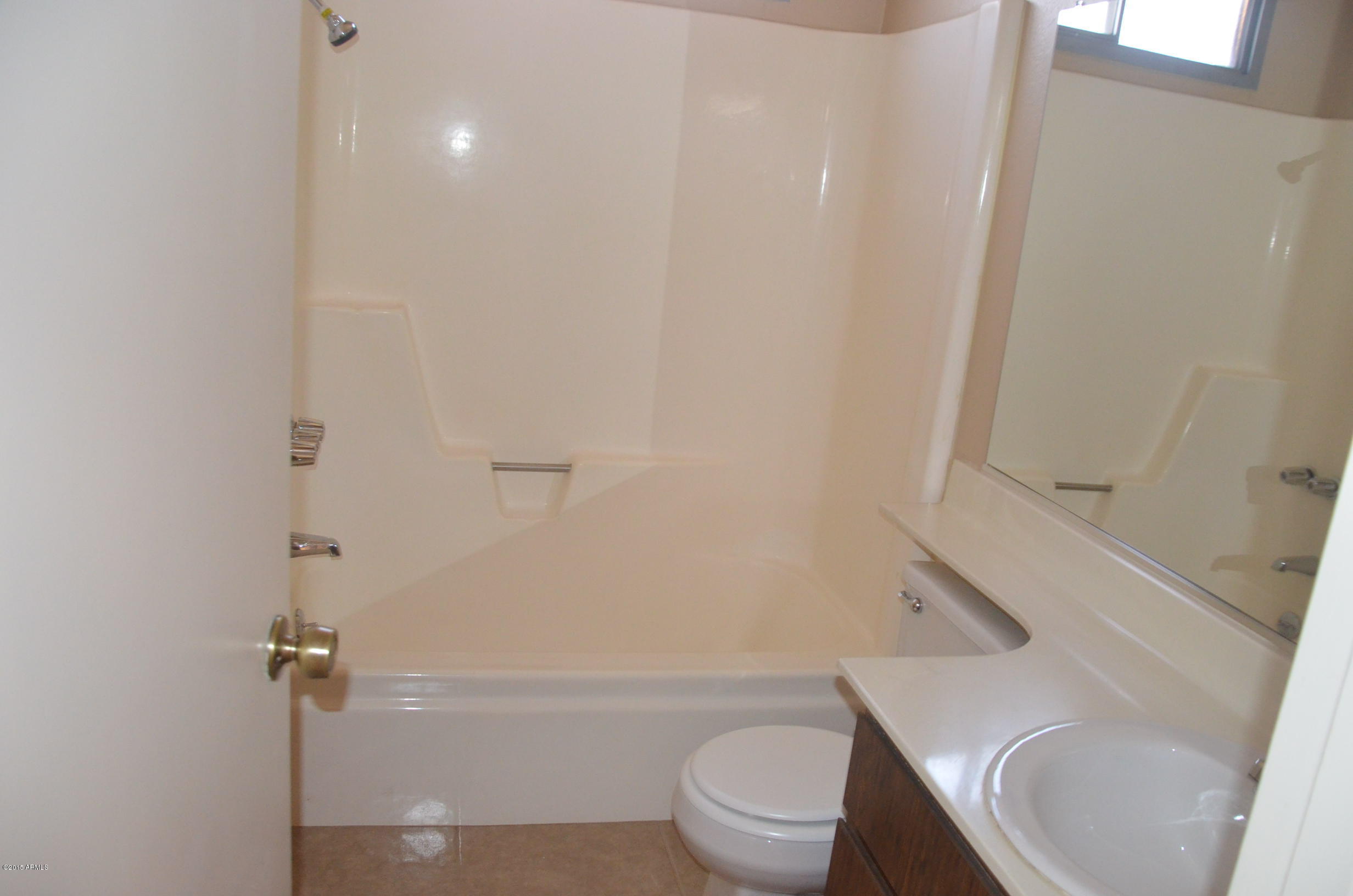 8858 West Osborn Road Phoenix, AZ 85037 - Photo 4 of 19 DSC_0276