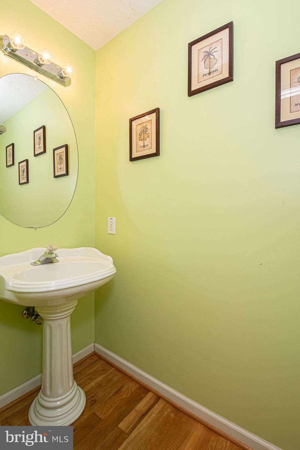 646 Guard Hill Road Middletown, VA 22645 - Photo 23 of 56 Half bath