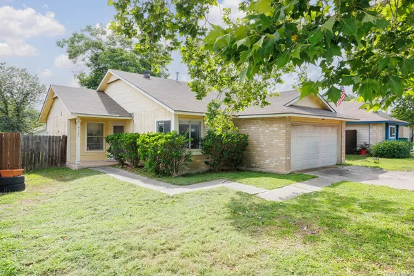 $194,750 | 9723 Covered Wagon, Converse, TX 78109