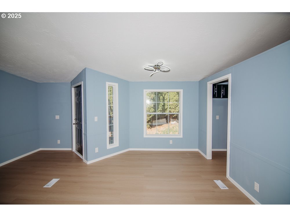 338 Archie Street Eugene, OR 97402 - Photo 15 of 34