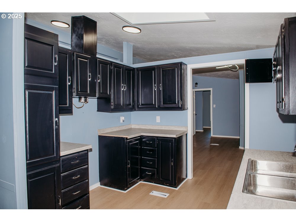 338 Archie Street Eugene, OR 97402 - Photo 2 of 34