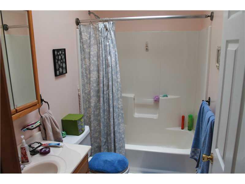 85 Neville Road Beaver, PA 15009 - Photo 9 of 15 Full Bath. Main bath features a skylight!