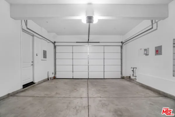 $1,433,000 | 20705 West Chestnut Circle, Porter Ranch, CA 91326