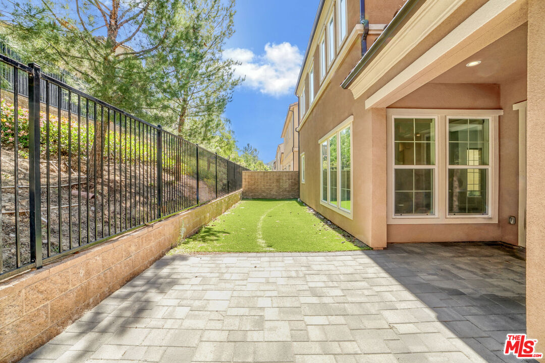 20705 West Chestnut Circle Porter Ranch, CA 91326 - Photo 31 of 35