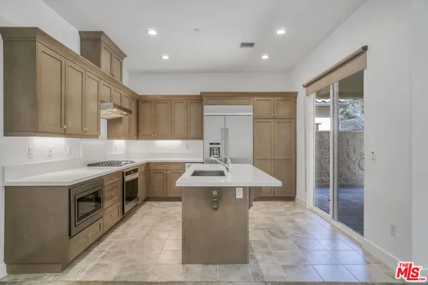 $1,433,000 | 20705 West Chestnut Circle, Porter Ranch, CA 91326