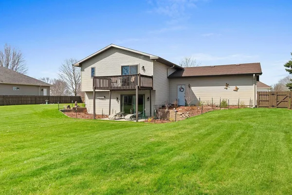 $379,900 | N6426 Bahr Estates Drive, Cecil, WI 54111