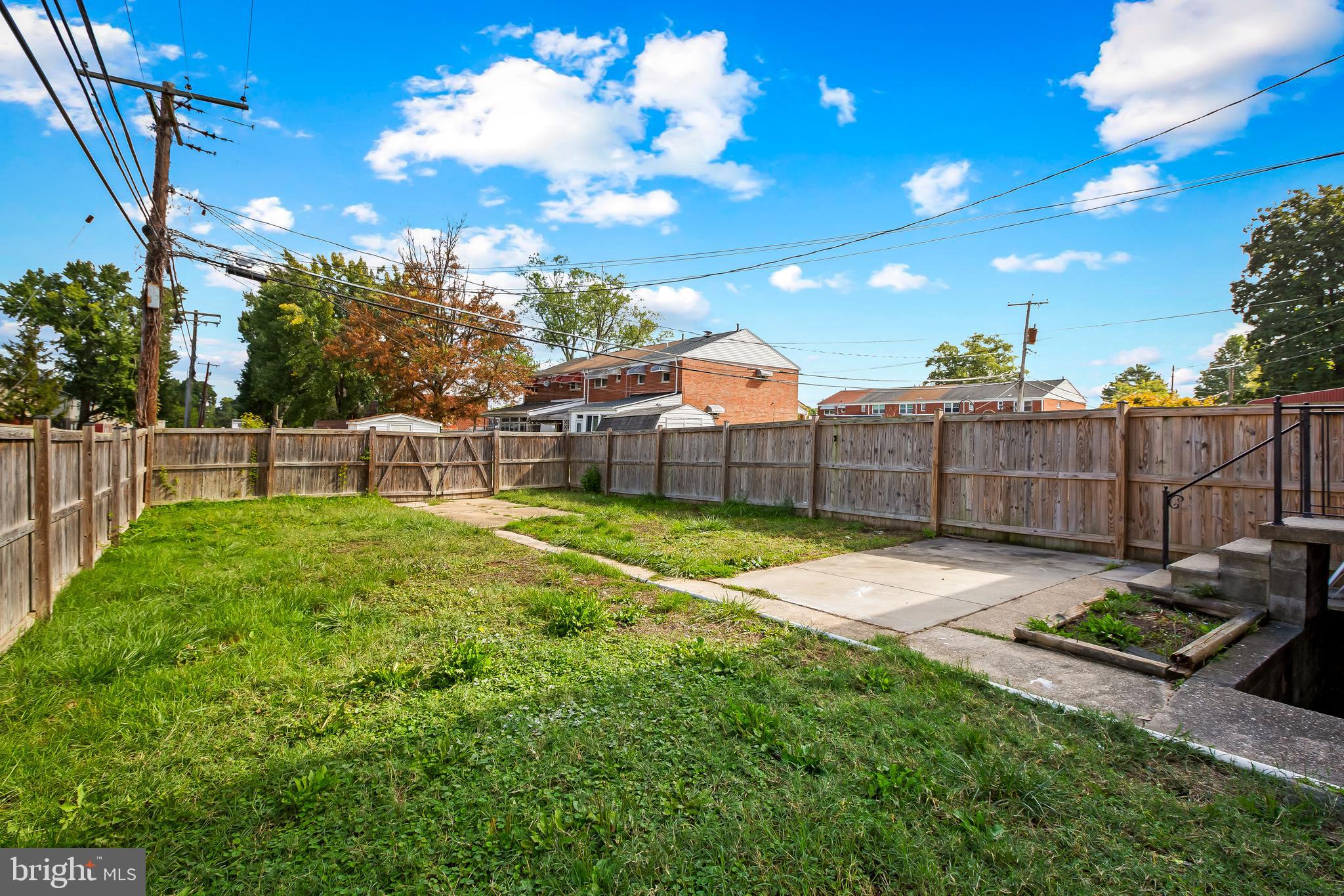 955 Kayden Lane Baltimore, MD 21221 - Photo 26 of 32 backyard