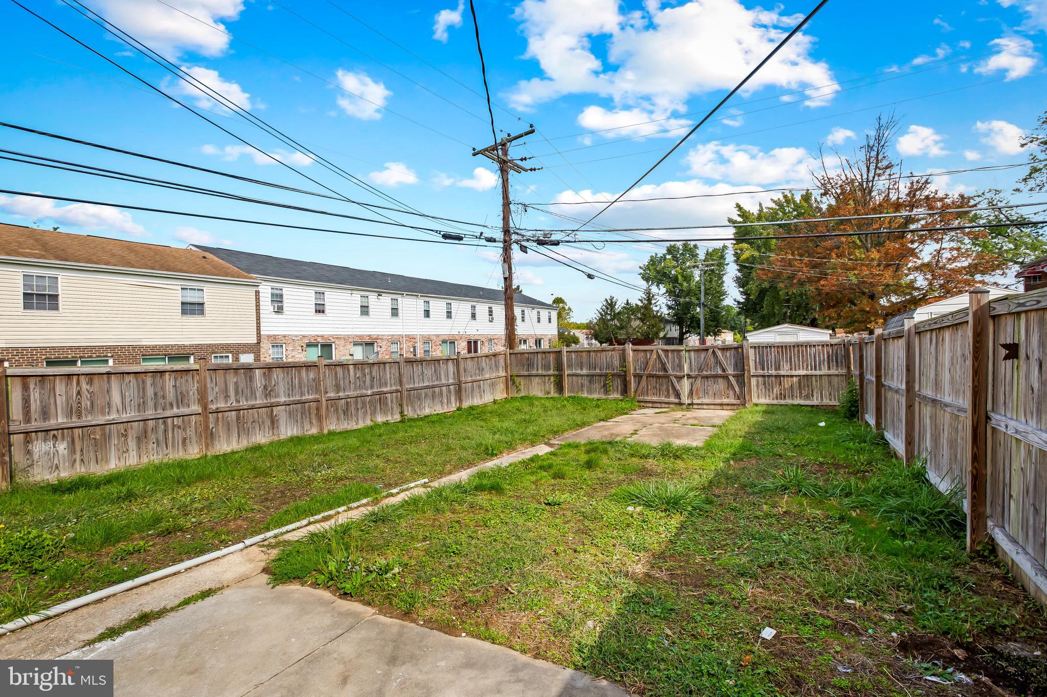 955 Kayden Lane Baltimore, MD 21221 - Photo 27 of 32 backyard