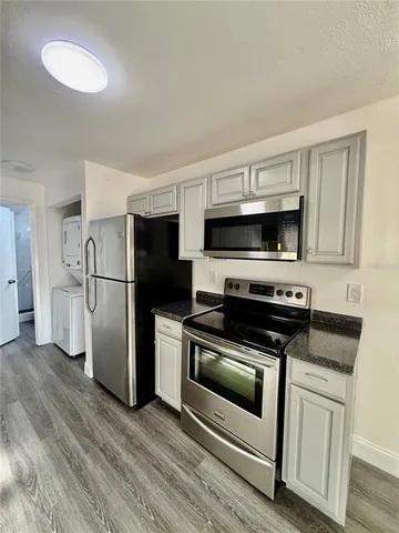 $180,000 | 14222 Village View Drive, Tampa, FL 33624