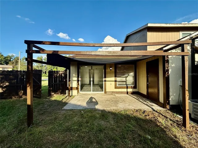 $180,000 | 14222 Village View Drive, Tampa, FL 33624