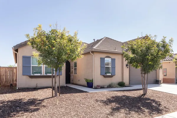 $3,200 | 2227 North Highland Avenue, Clovis, CA 93619