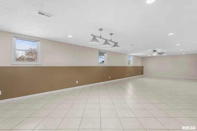 $500,000 | 6501 Winterberry Lane, Springfield, IL 62712