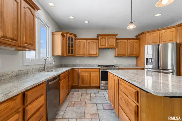 $500,000 | 6501 Winterberry Lane, Springfield, IL 62712